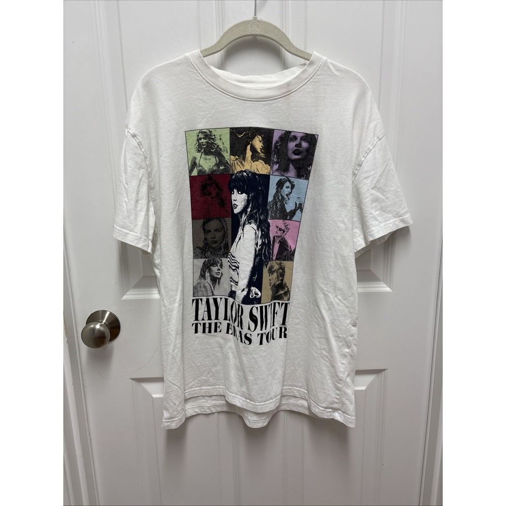 TAYLOR SWIFT- Eras Tour Concert T-Shirt‎ White Short Sleeve Official Merch Large
